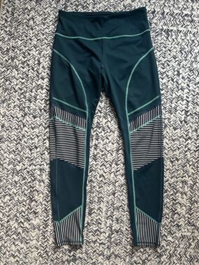 Unique Fila Sport Women’s Activewear Leggings Size Large Preppy Colorblock